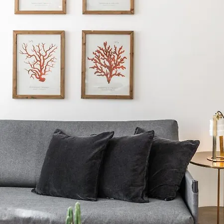 Chic Tailor Made Flat In Chiado Lisbon
